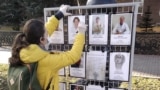 A Libertarian Party representative arranges a memorial in September 2020 to doctors who died from COVID-19 in Ufa, the regional seat of Bashkortostan.