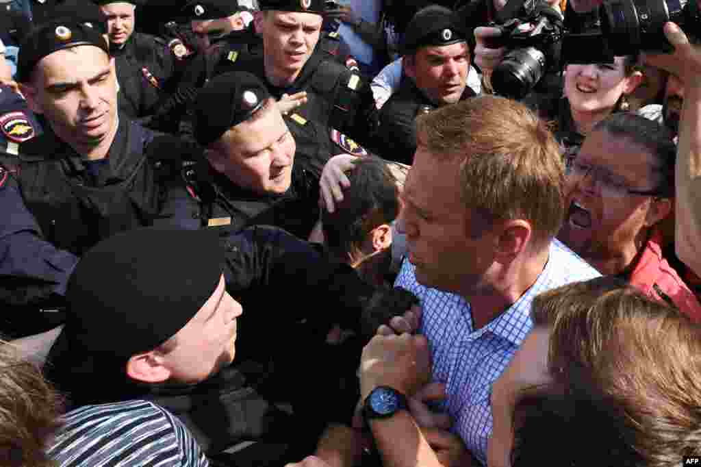 В Москве задержали Алексея Навального 