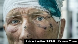 Volunteer doctors help the homeless on the streets of St. Petersburg. 
